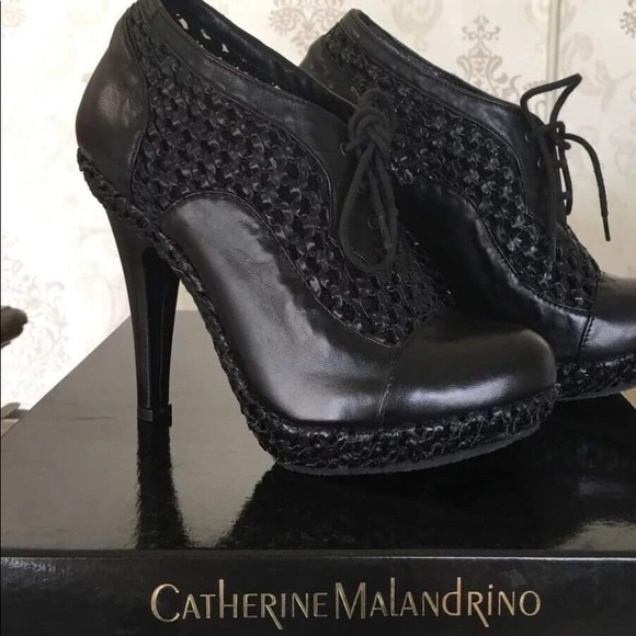CATHERINE MALANDRINO Lace-up Oxford Heels - Picture 4 of 7